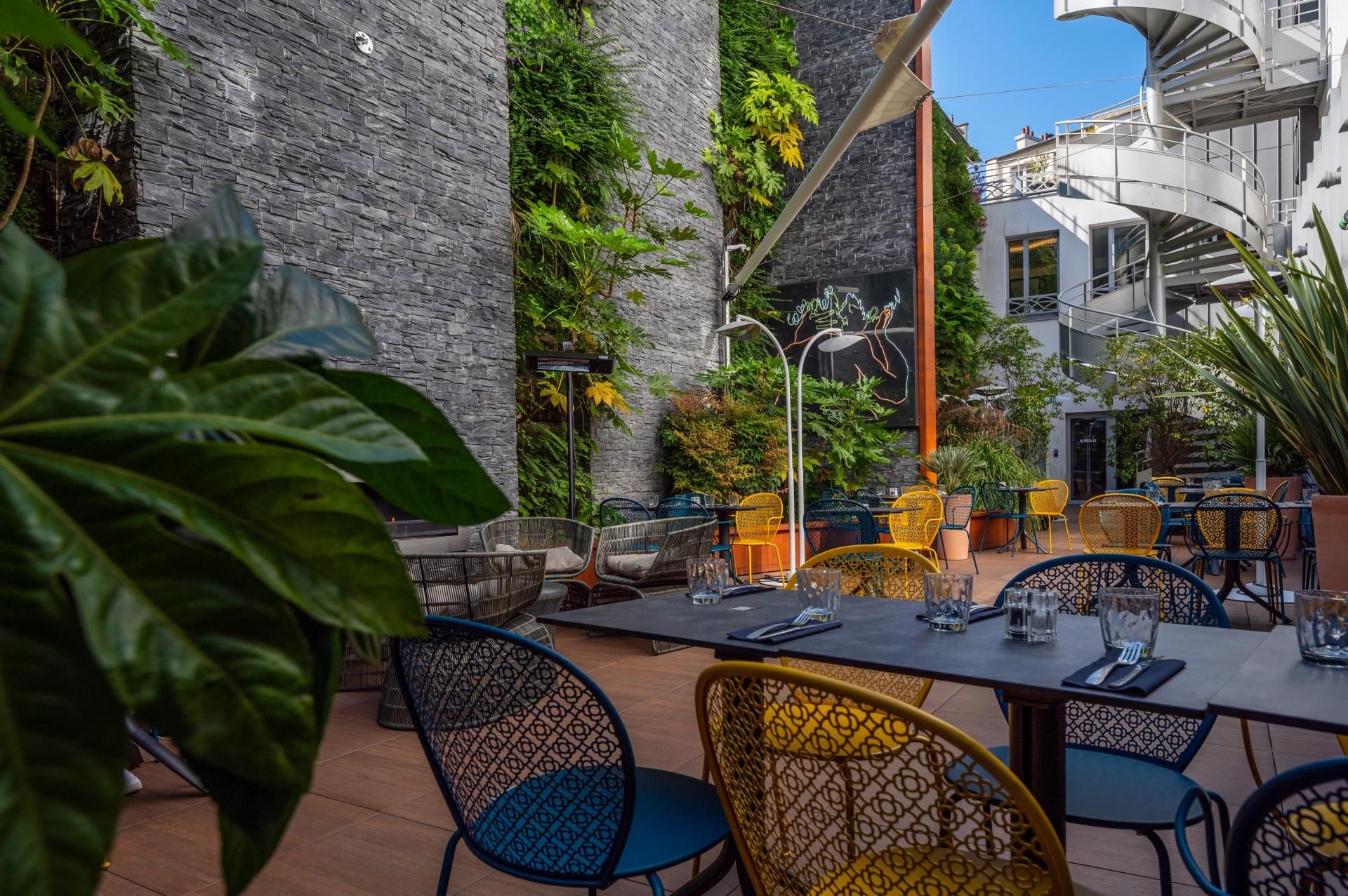Contemporary Restaurant & Event Space in Paris 10th