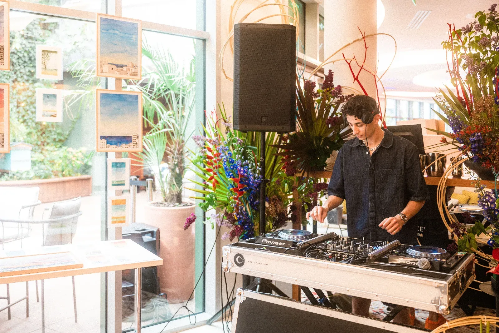 Contemporary Restaurant & Event Space in Paris 10th