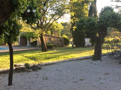 Mas des Graviers, vineyard with old stone farmhouse