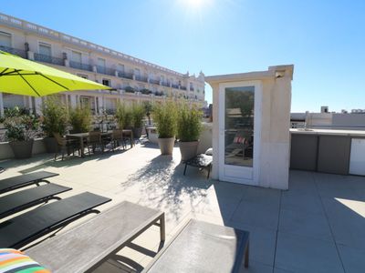 Central Cannes Rooftop with Large Terrace for Stylish Events