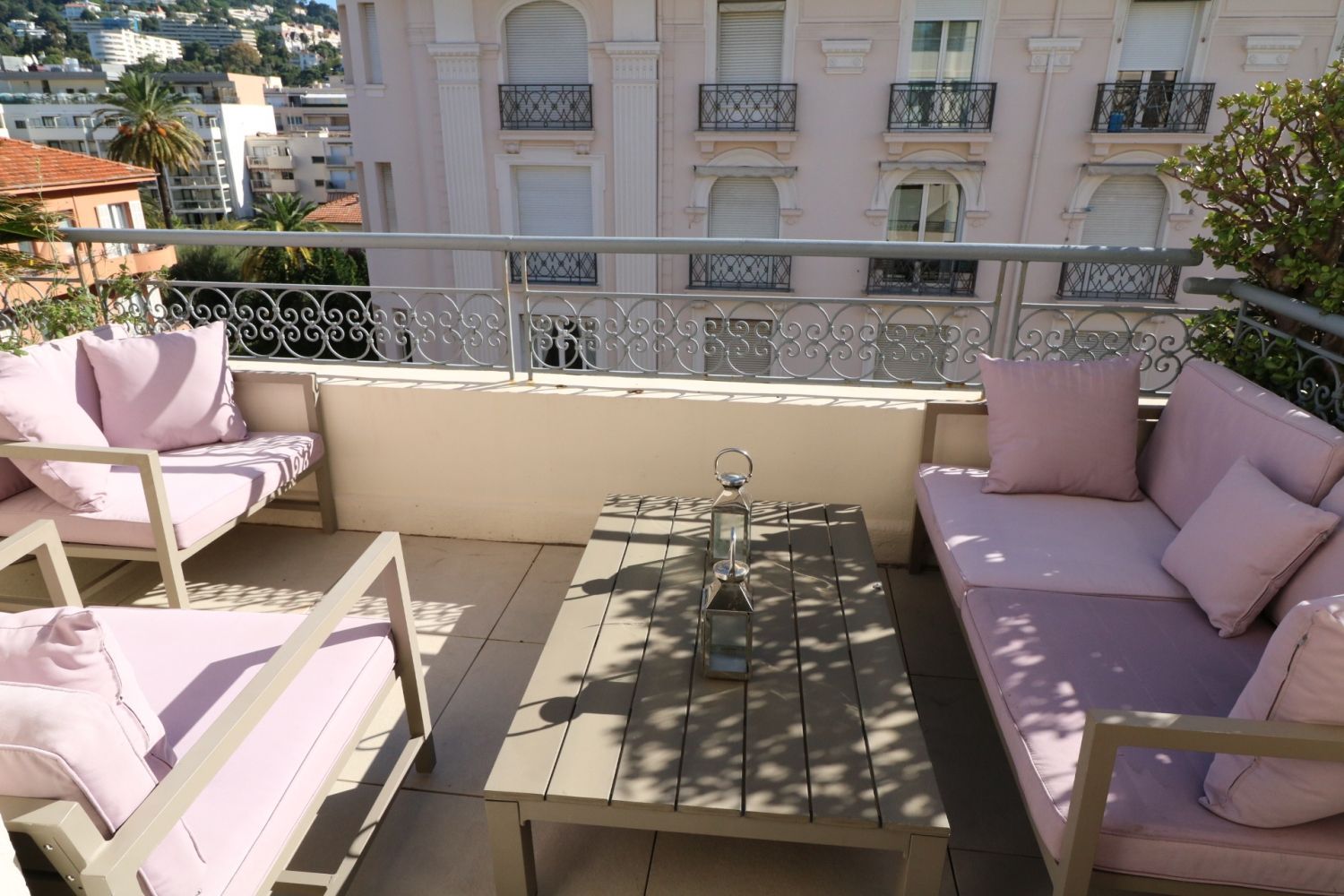 Rooftop au centre de Cannes avec une grande terrasse pour des événements stylés