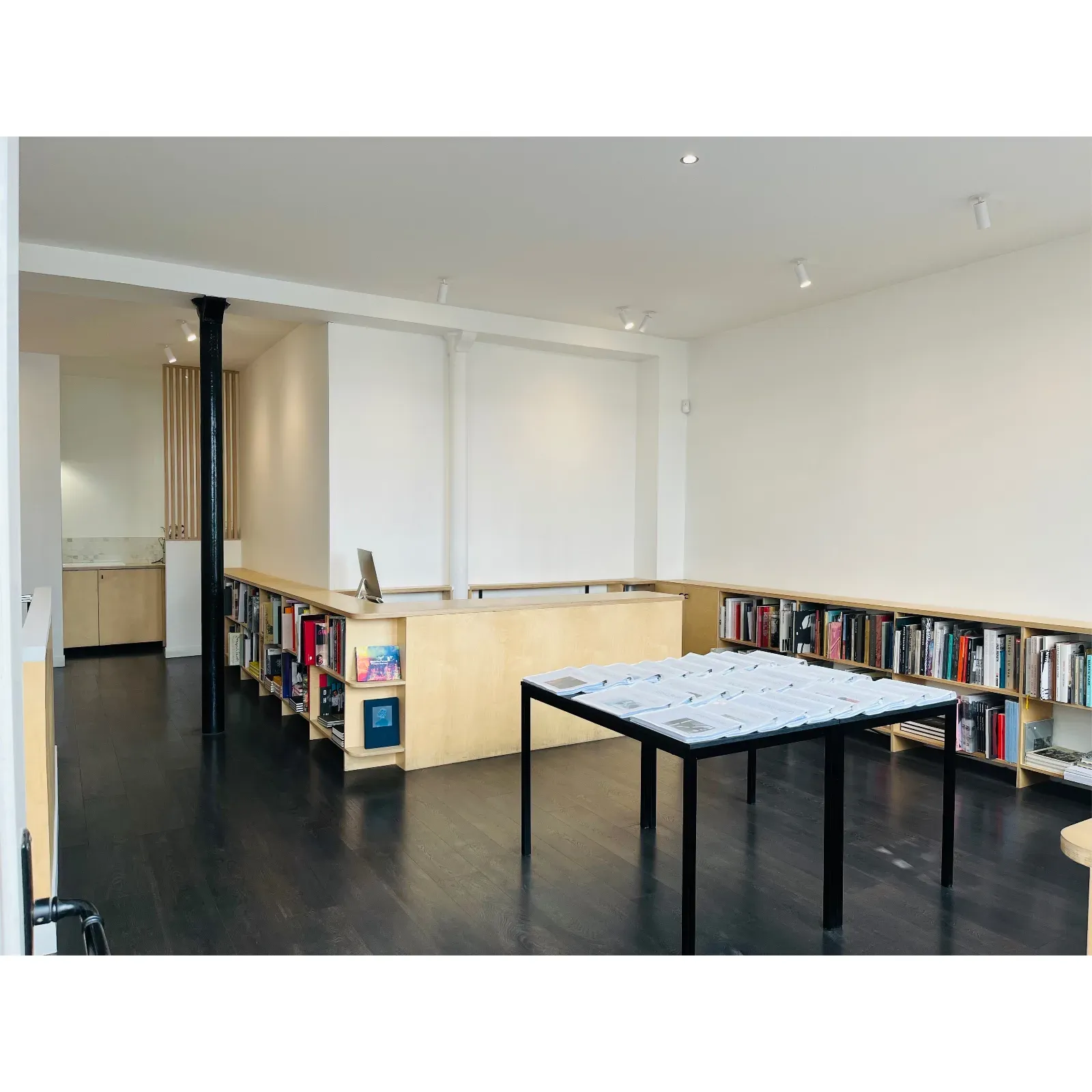Galerie d'art et librairie pour événements intimes à Paris