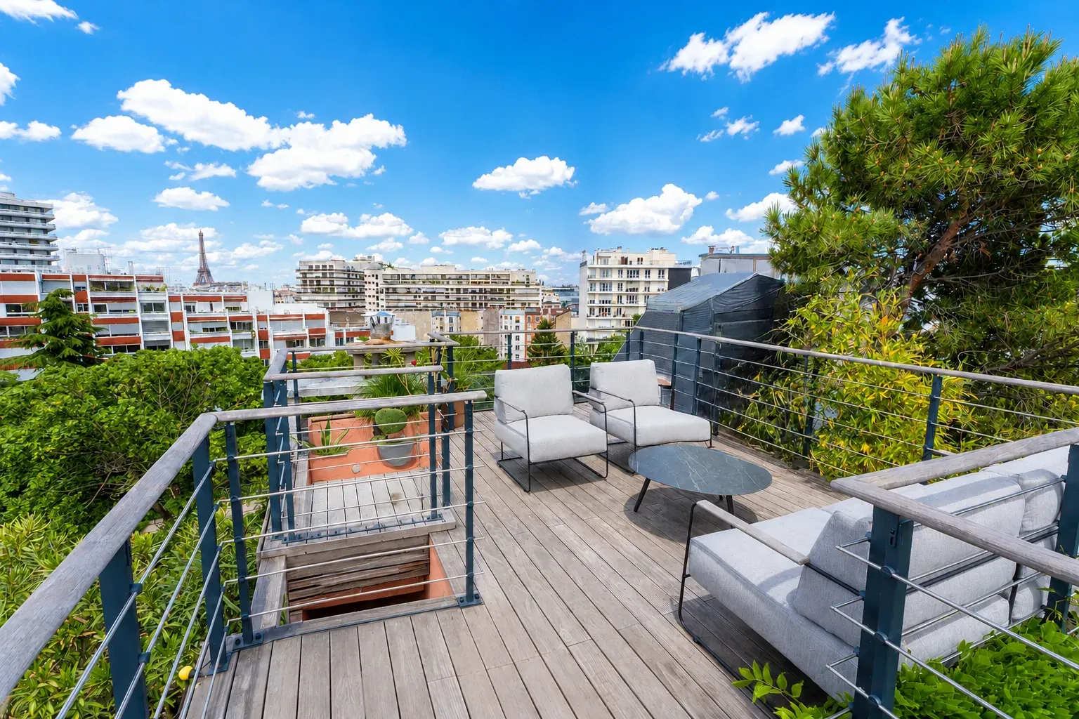 Private Rooftop Venue with Panoramic Terrace in Paris