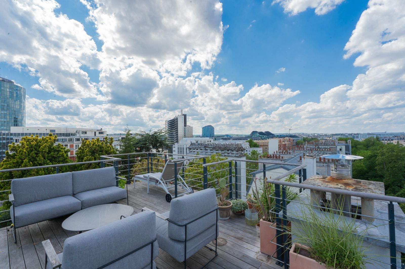 Rooftop Privé avec Terrasse Panoramique à Paris