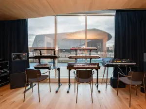Studio 9414 | Premium Creative Space in Toulouse
