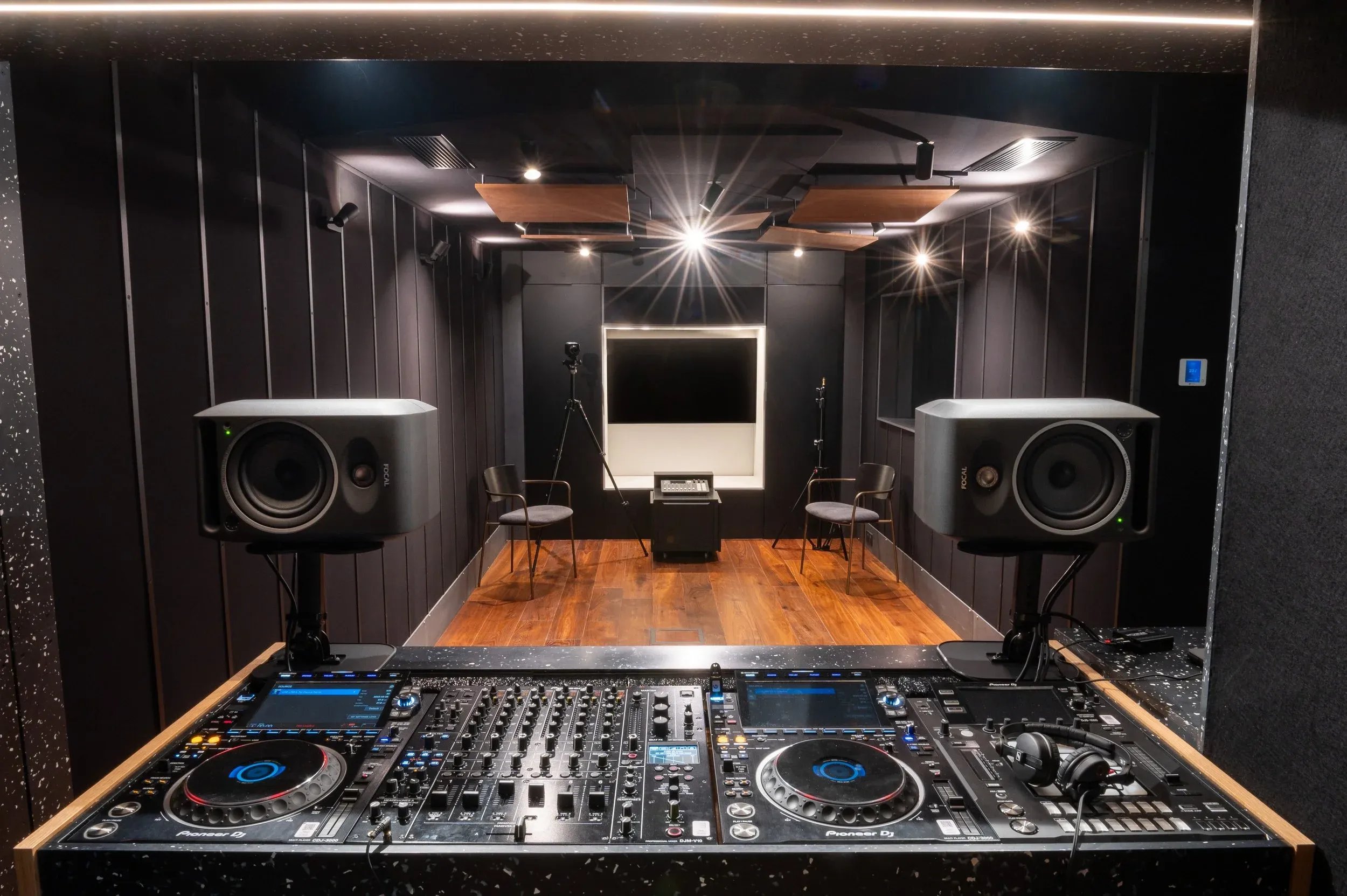 Studio 9414 | Premium Creative Space in Toulouse