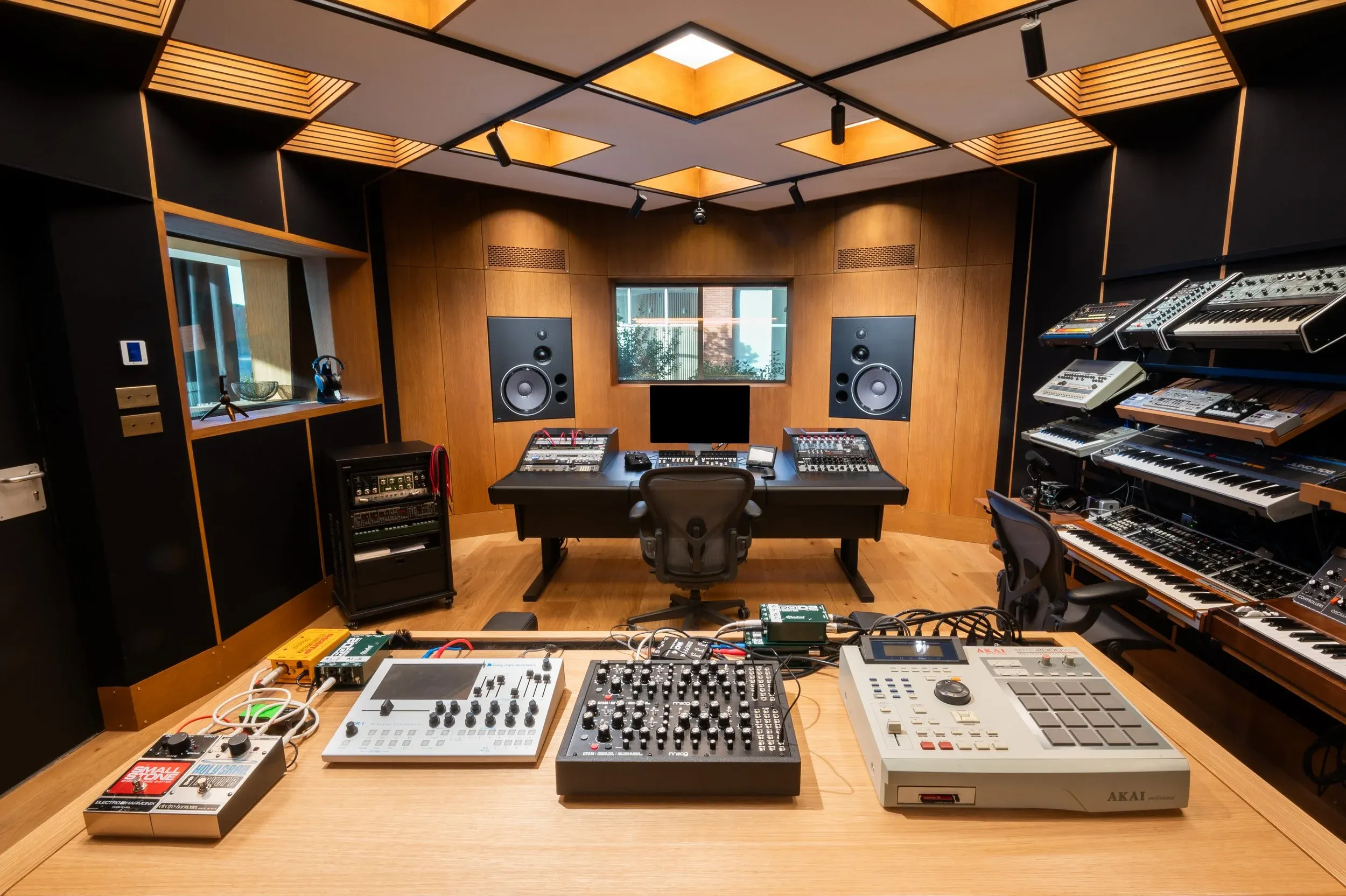 Grand Studio