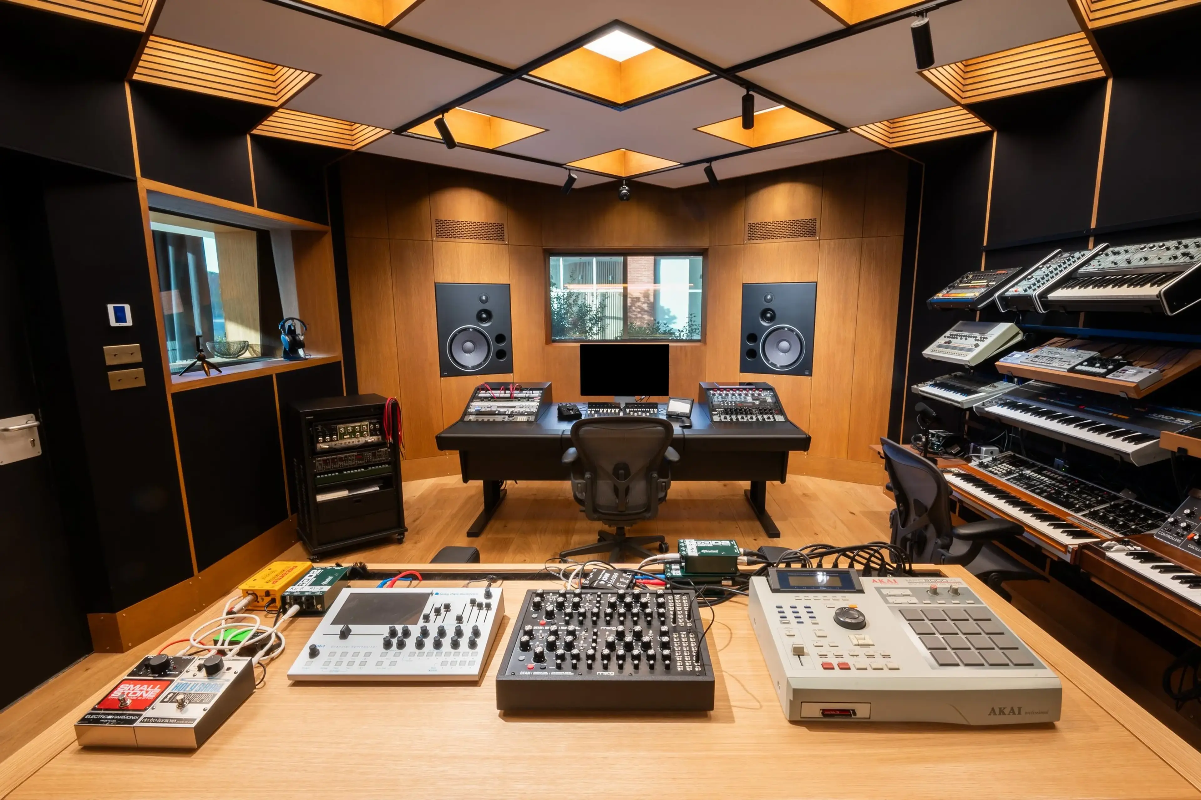 Grand Studio