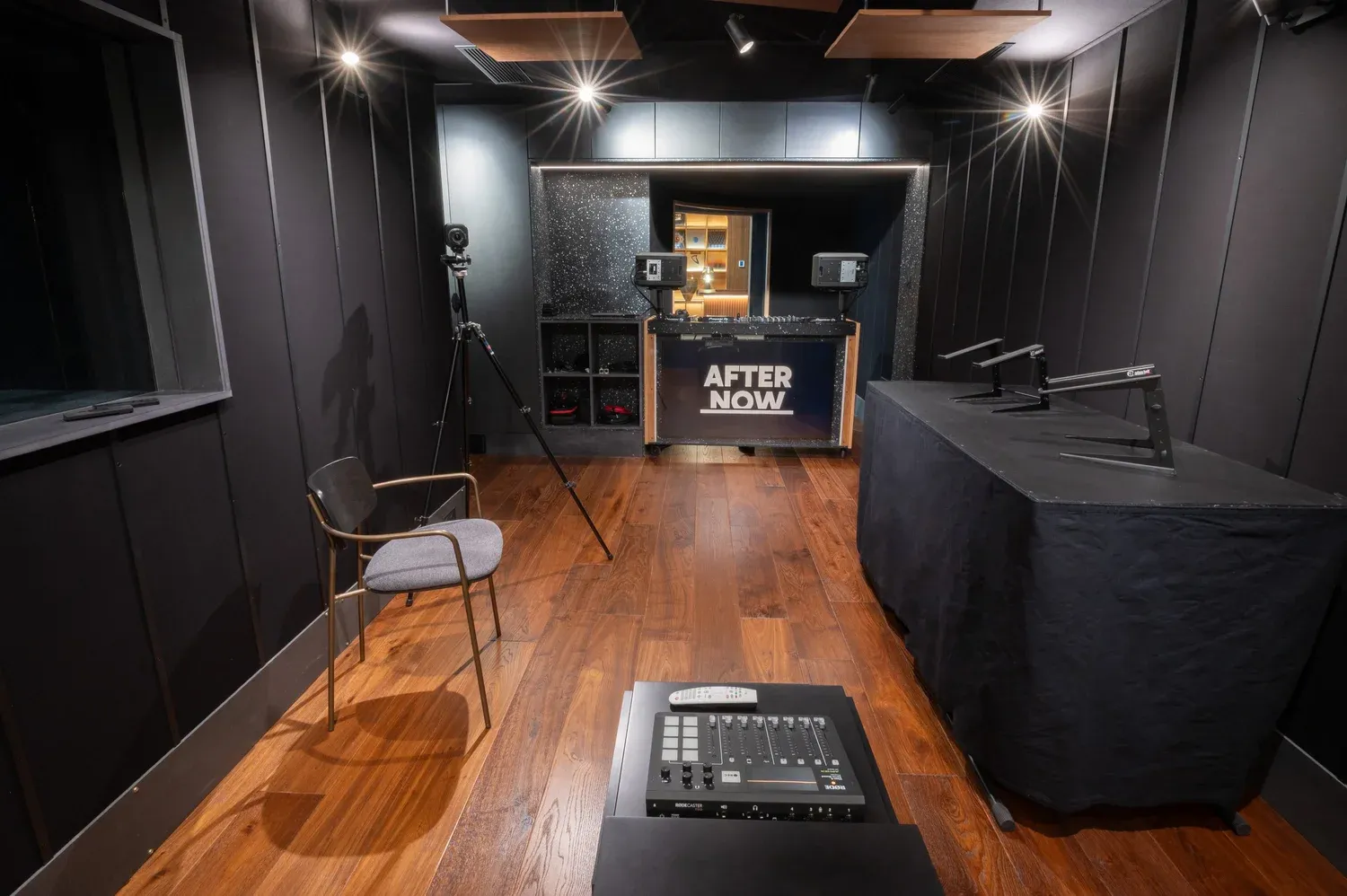 Live room