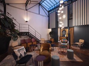 Performing Arts Immersive Venue for Seminars in Argenteuil
