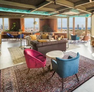 Business Lounge with Panoramic Views in Barcelona