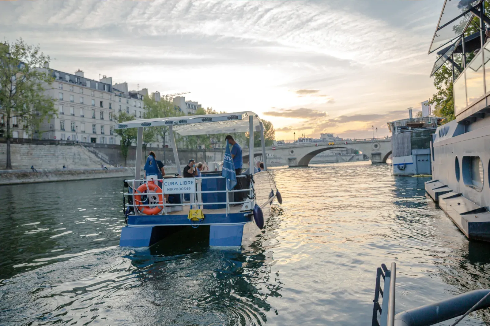 Croisière privée sur la Seine jusqu'à la Tour Eiffel