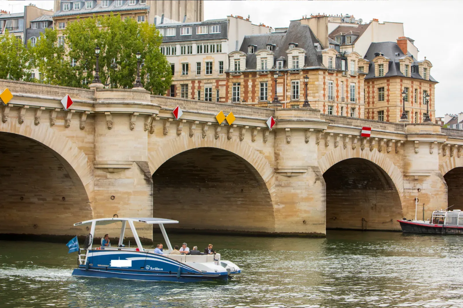 Croisière privée sur la Seine jusqu'à la Tour Eiffel