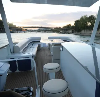 Croisière privée sur la Seine jusqu'à la Tour Eiffel