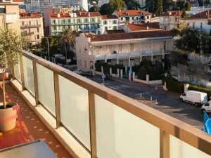 1 Bedroom in Central Cannes Near La Croisette