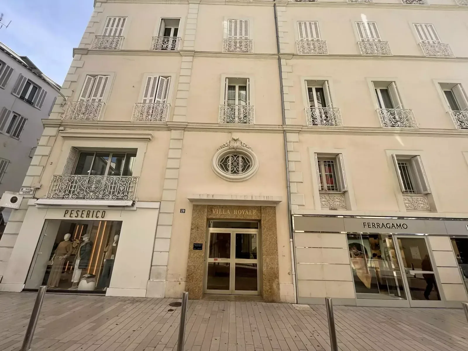 Charming 1-Room Apartment on the Croisette for Side Events