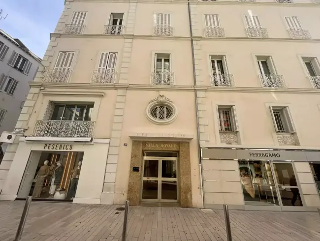 Charming 1-Room Apartment on the Croisette for Side Events