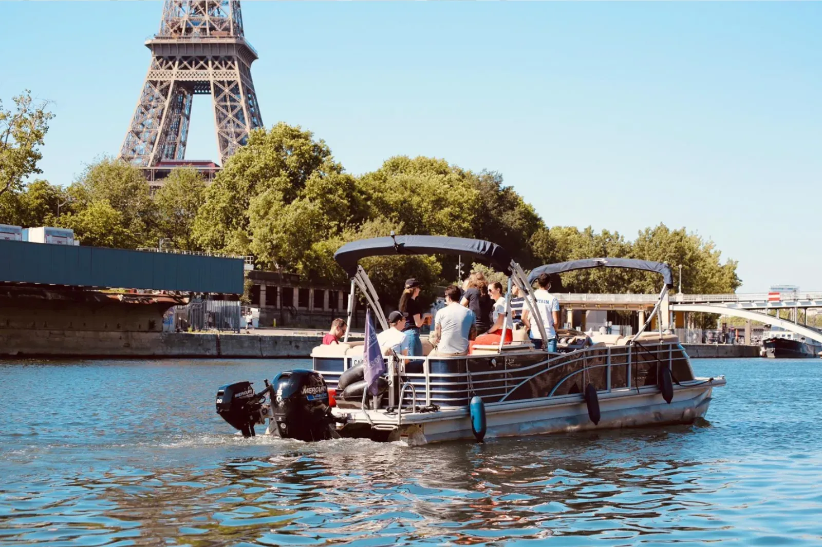 Private Boat Cruise on the Seine – Elegant Parisian Experience