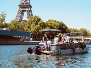 Croisière Privée sur la Seine – Expérience Parisienne Élégante