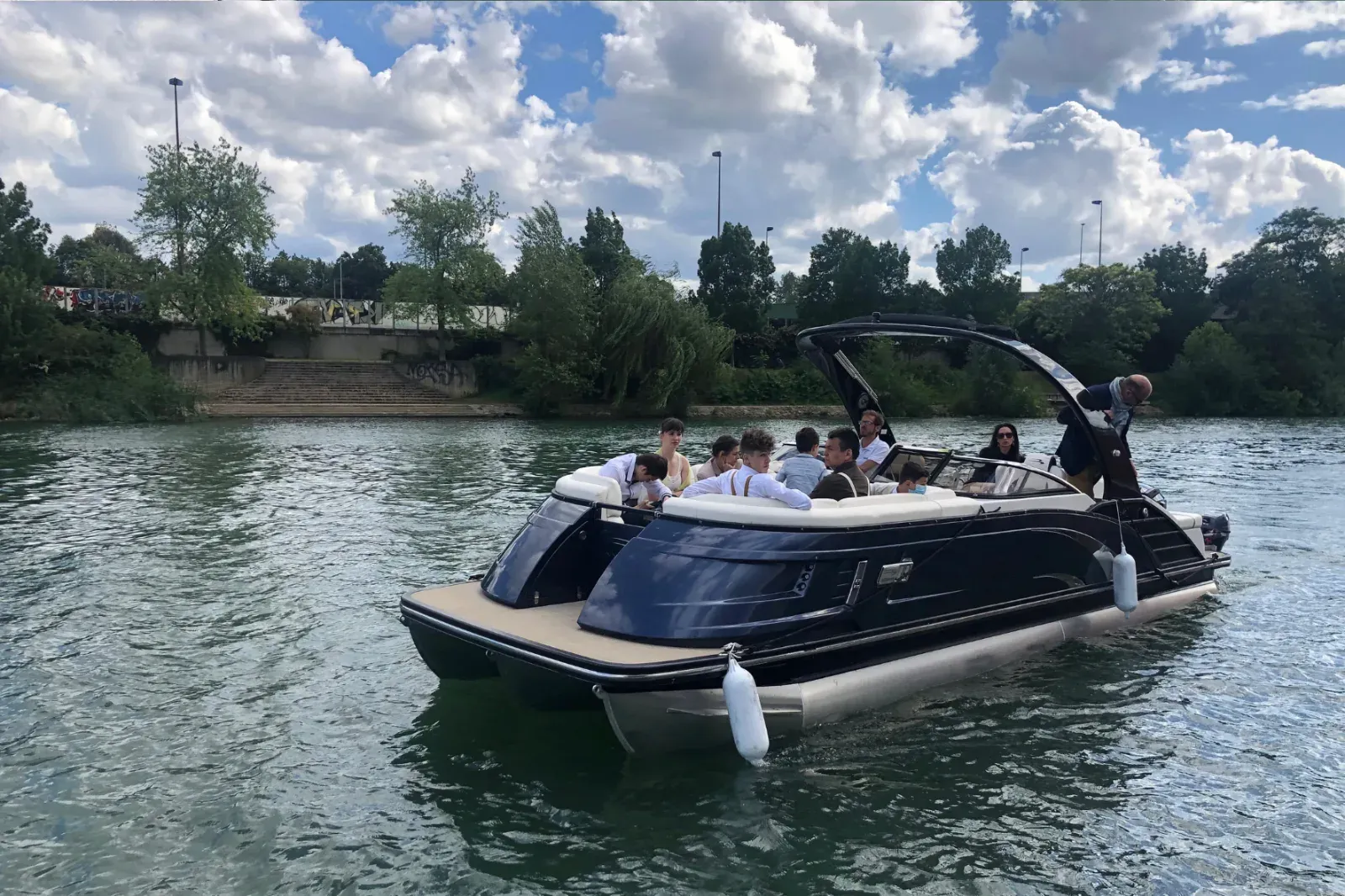 Private Boat Cruise on the Seine: Romantic Escape in Paris