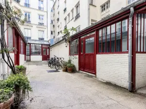 Espace Cour Intime pour Lancements de Produits à Paris