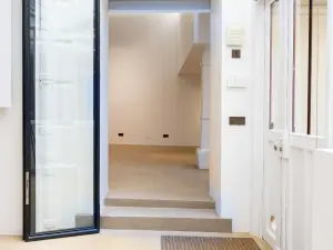 Espace Cour Intime pour Lancements de Produits à Paris