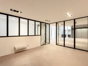 Intimate Courtyard Space for Product Launches in Paris