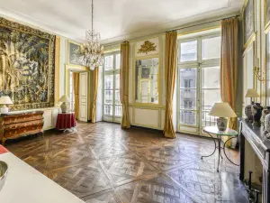 18th-Century Reception Flat in Nantes | Venue 9499