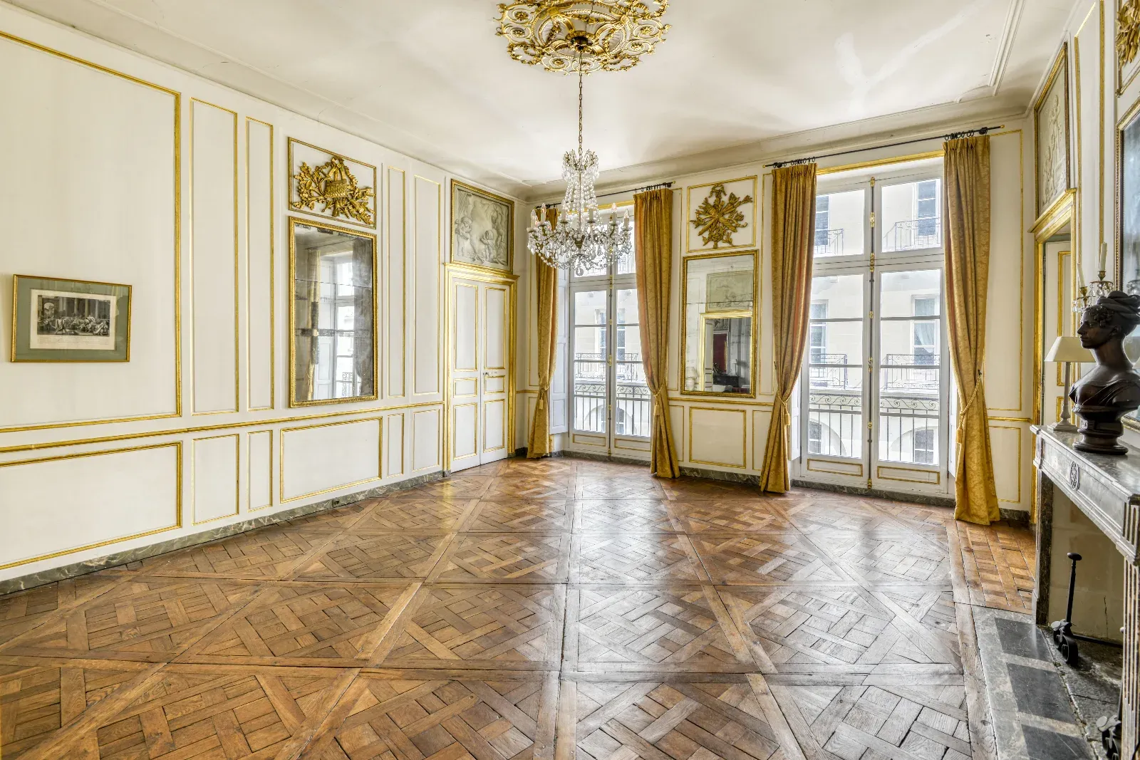 18th-Century Reception Flat in Nantes | Venue 9499