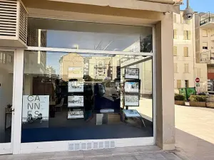 Espace de réunion et bureau privé au cœur de Cannes | Native Spaces
