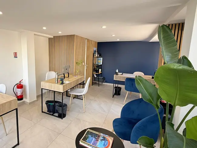 Espace de réunion et bureau privé au cœur de Cannes | Native Spaces