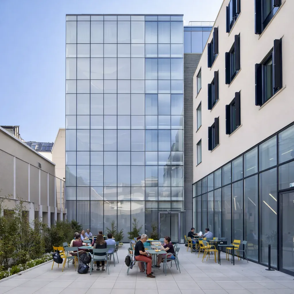Terrasse Parisienne – Espace Extérieur Modulable Près de la Place des Vosges