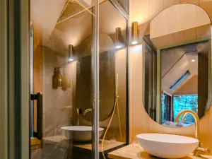 Lodges de luxe éco-responsables au cœur de la Sarthe | Native Spaces