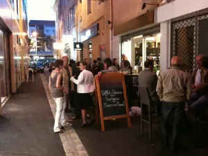 Lieu avec terrasse privée à Cannes