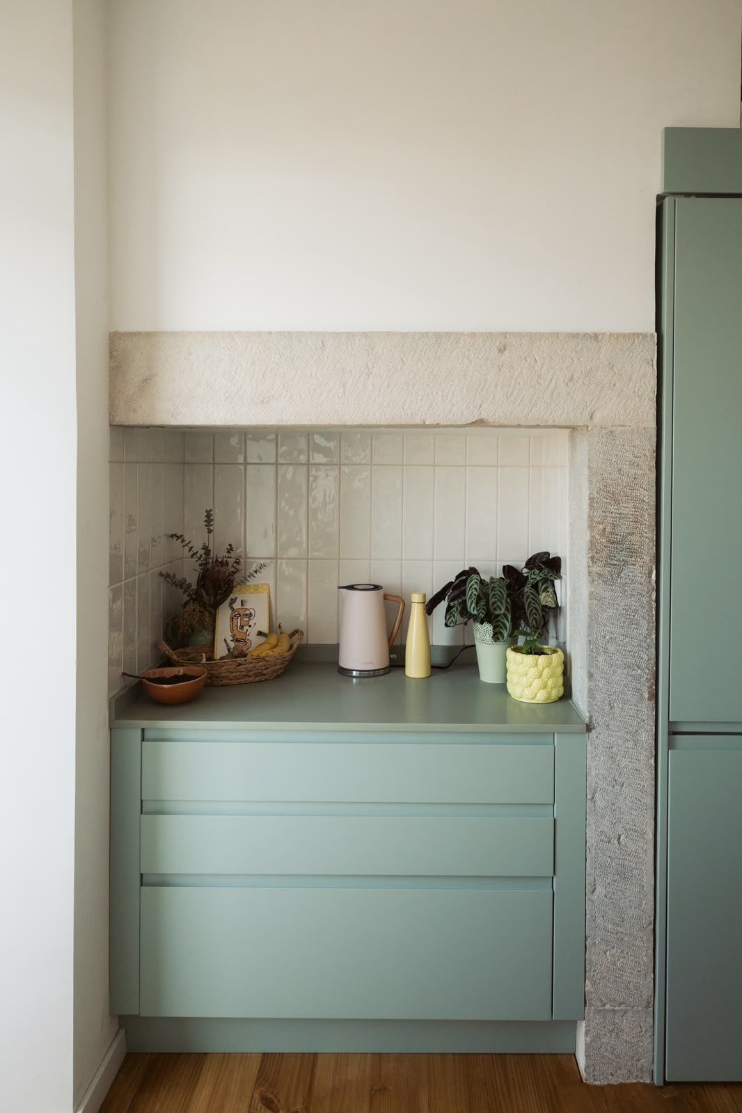 Sage Green & Art Deco Apartment with Lisbon Rooftop Views