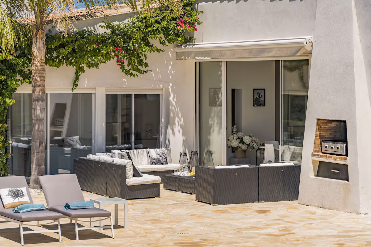 Villa Contemporaine avec Vue Panoramique sur la Mer à Cannes