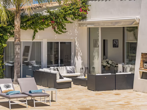 Villa Contemporaine avec Vue Panoramique sur la Mer à Cannes