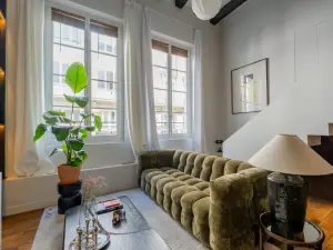 Heritage Loft Photo Studio in Paris | Colonial Style