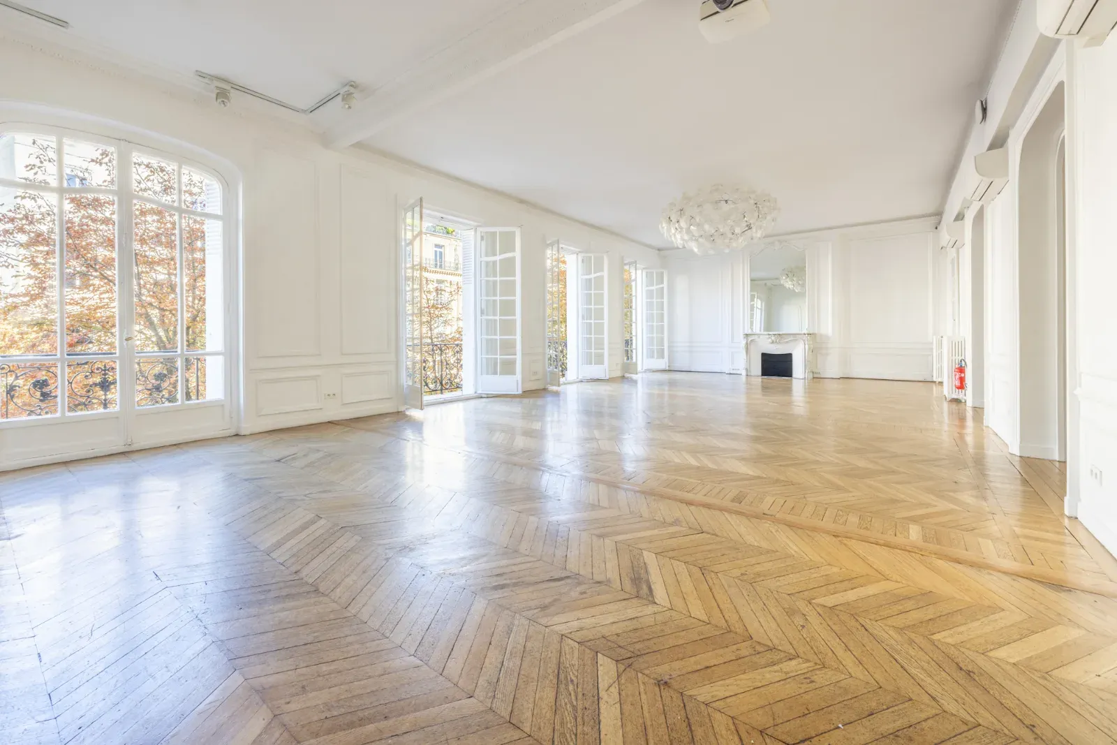 Appartement d'affaires élégant de 500 m² dans le 8e à Paris