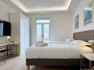 3-Bedroom Apartment with Lift in Cannes