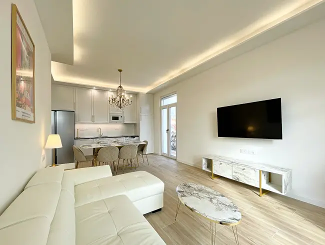 3-Bedroom Apartment with Lift in Cannes