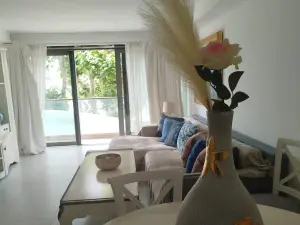 Charming 2-Bedroom Apartment on La Croisette - Cannes