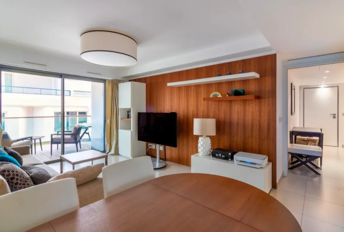 Charmant appartement d'une chambre avec terrasse sur la Croisette