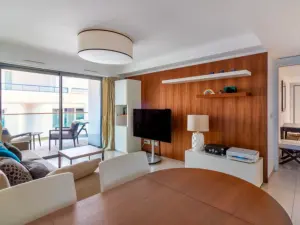 Charming One-Bedroom Apartment with Terrace on the Croisette