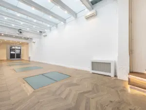Elegant Parisian Flat for Corporate Events - 400 m²