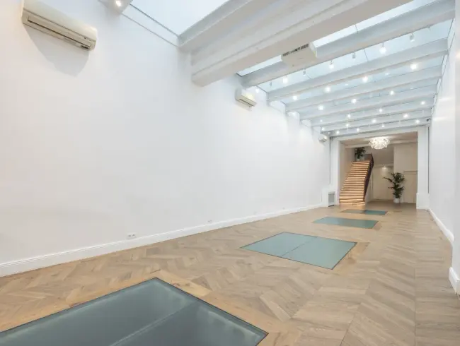 Elegant Parisian Flat for Corporate Events - 400 m²