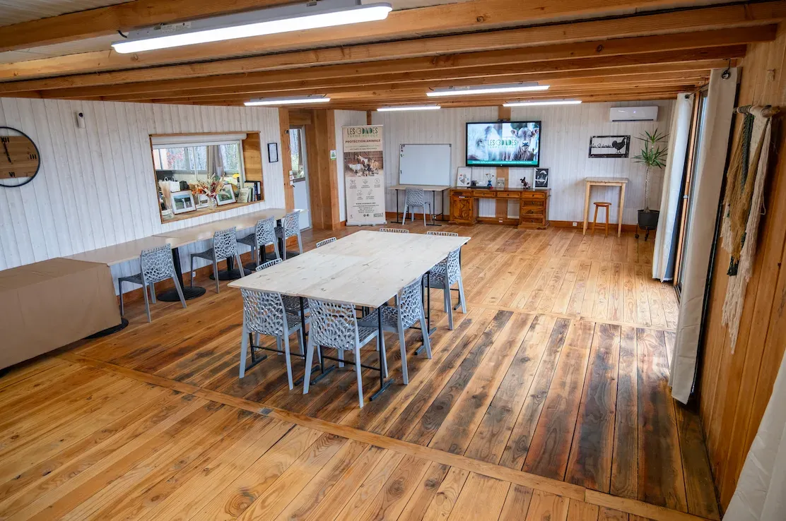 Salle de séminaire unique dans une ferme sanctuaire | Lieu d'événement