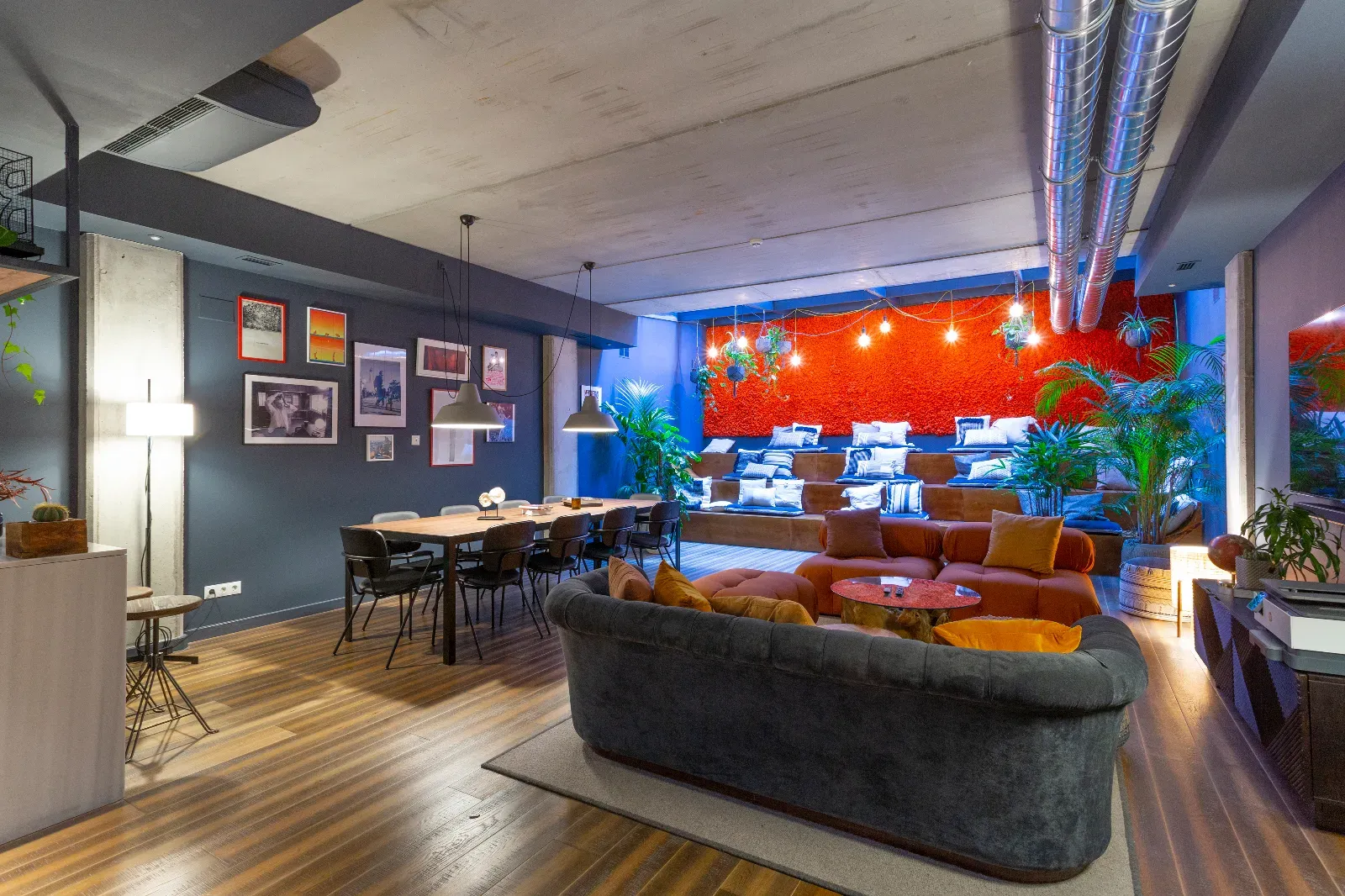 Intimate Cultural and Creative Event Space in Barcelona