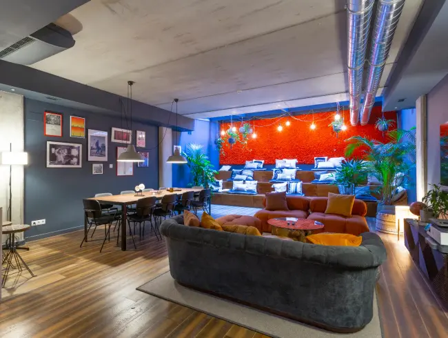 Intimate Cultural and Creative Event Space in Barcelona