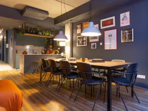 Intimate Cultural and Creative Event Space in Barcelona